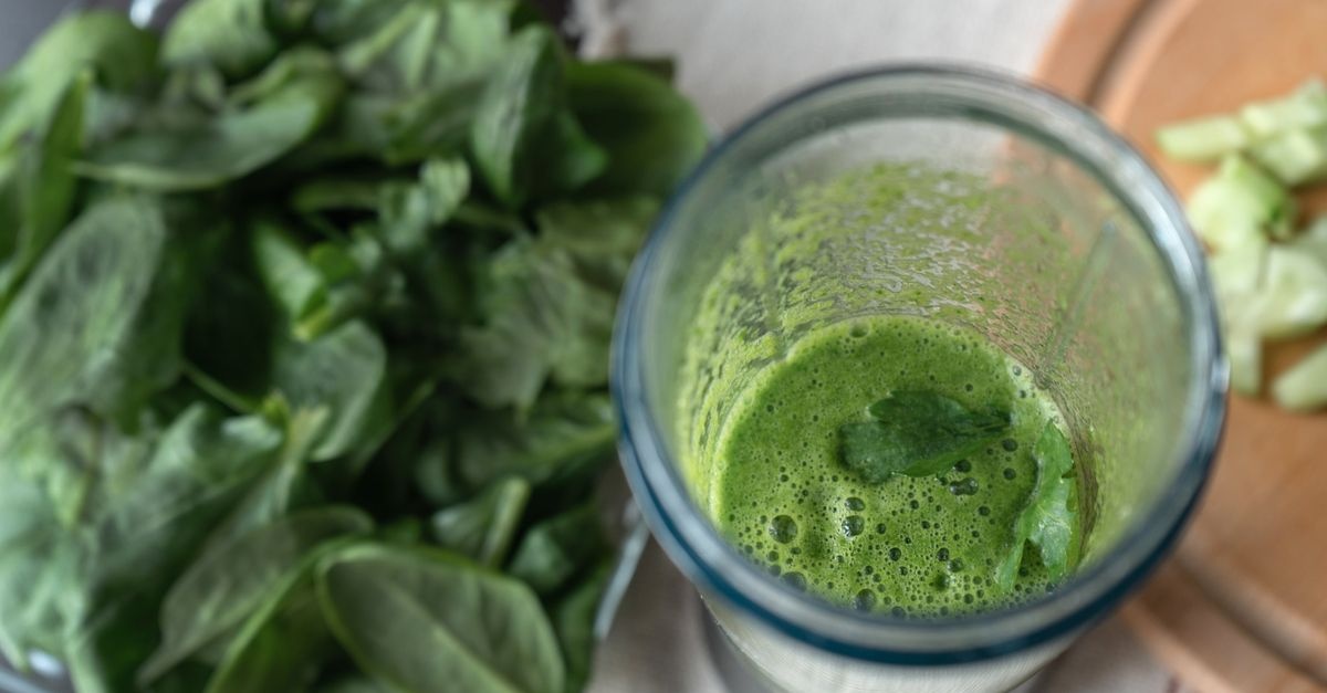 Zielona Smoothie Bowl Krok po Kroku: Gęsta, Kremowa i Pełna Energii